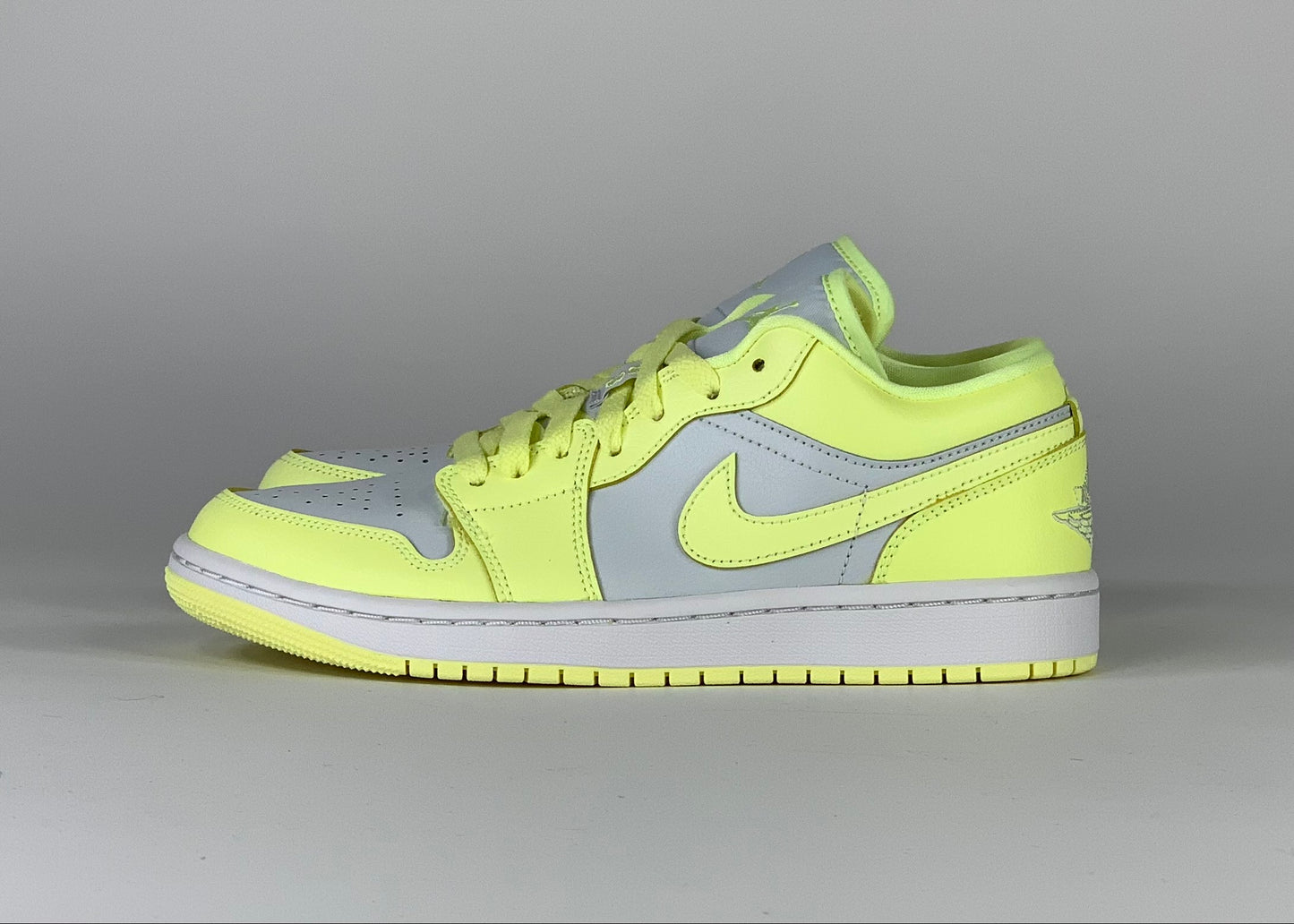 Jordan 1 Low Lemonade (W)