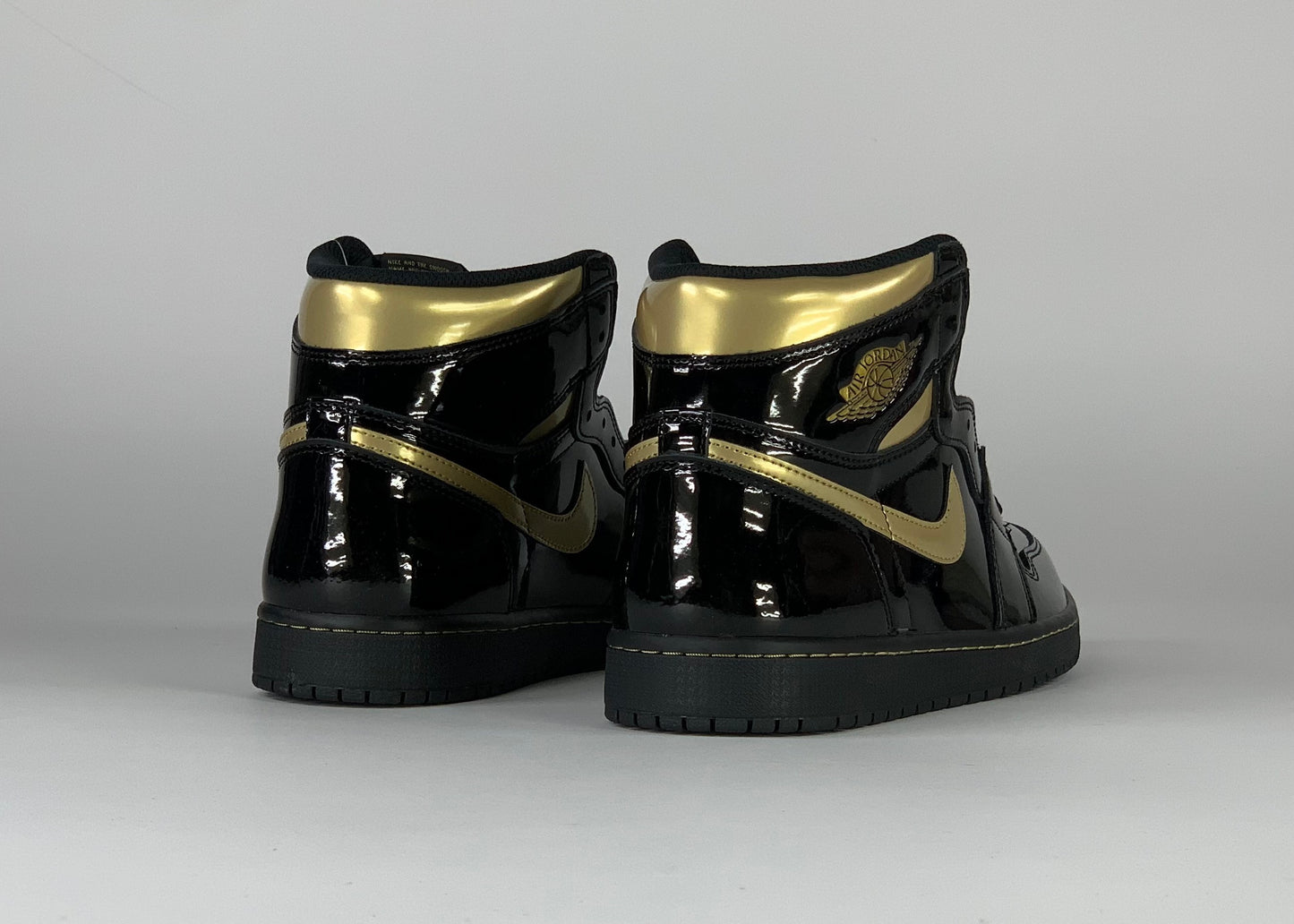 Jordan 1 Retro High Black Metallic Gold (2020)