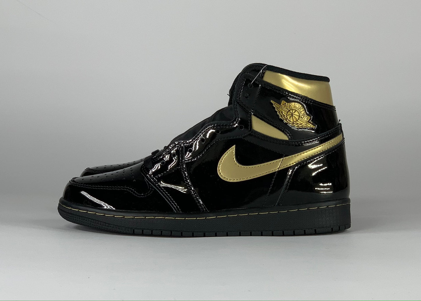 Jordan 1 Retro High Black Metallic Gold (2020)