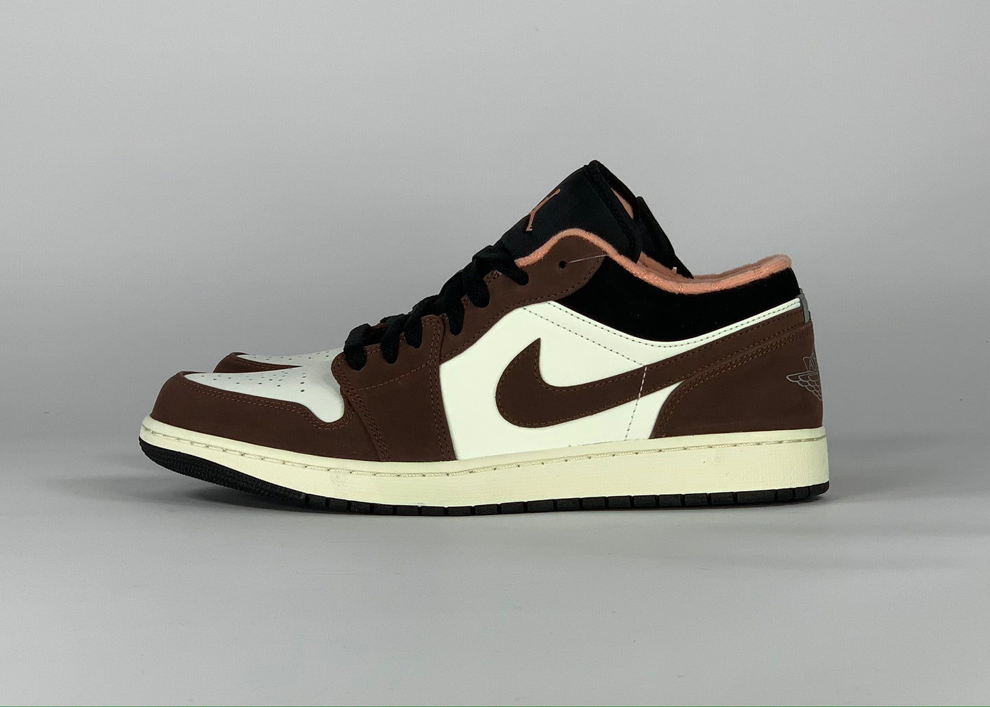 Jordan 1 Low Mocha