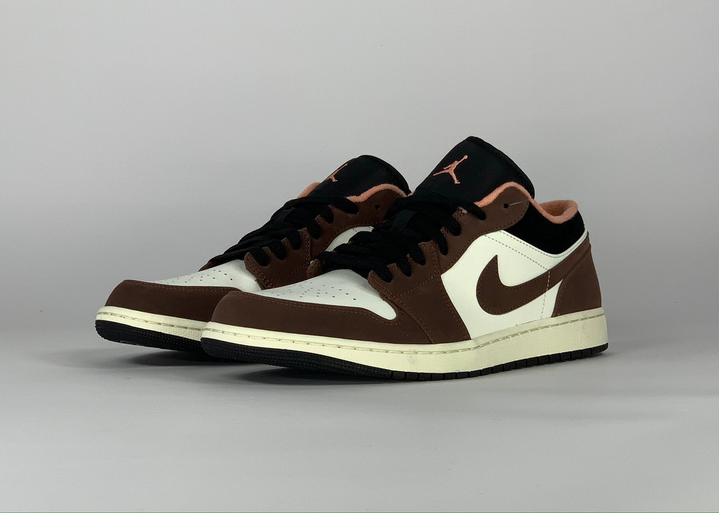 Jordan 1 Low Mocha