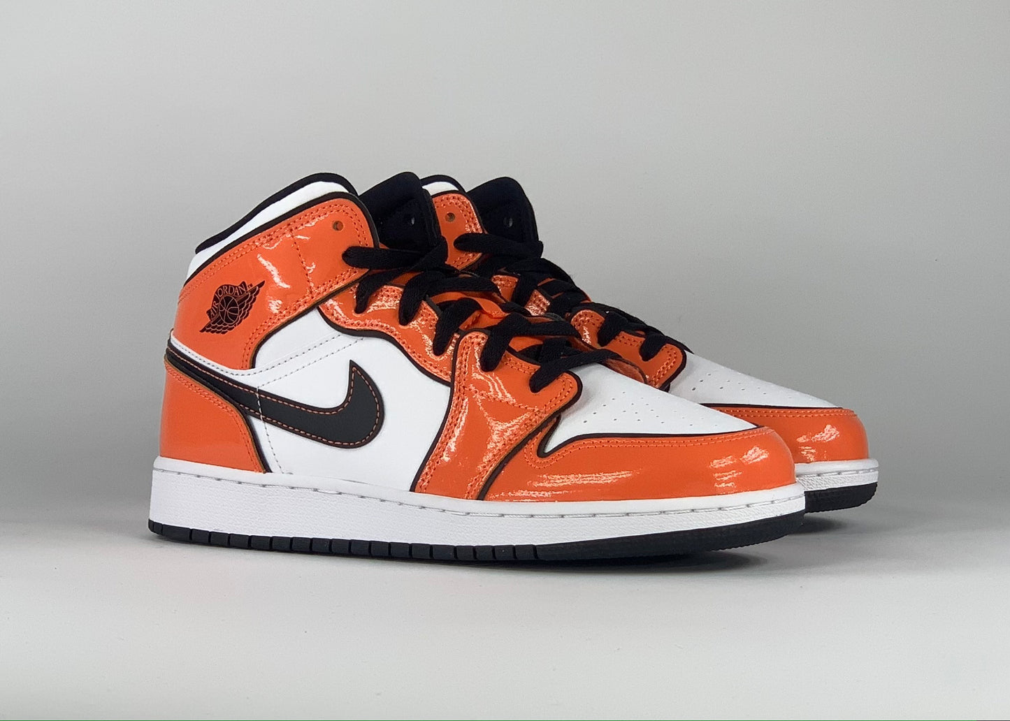 Jordan 1 Mid SE Turf Orange