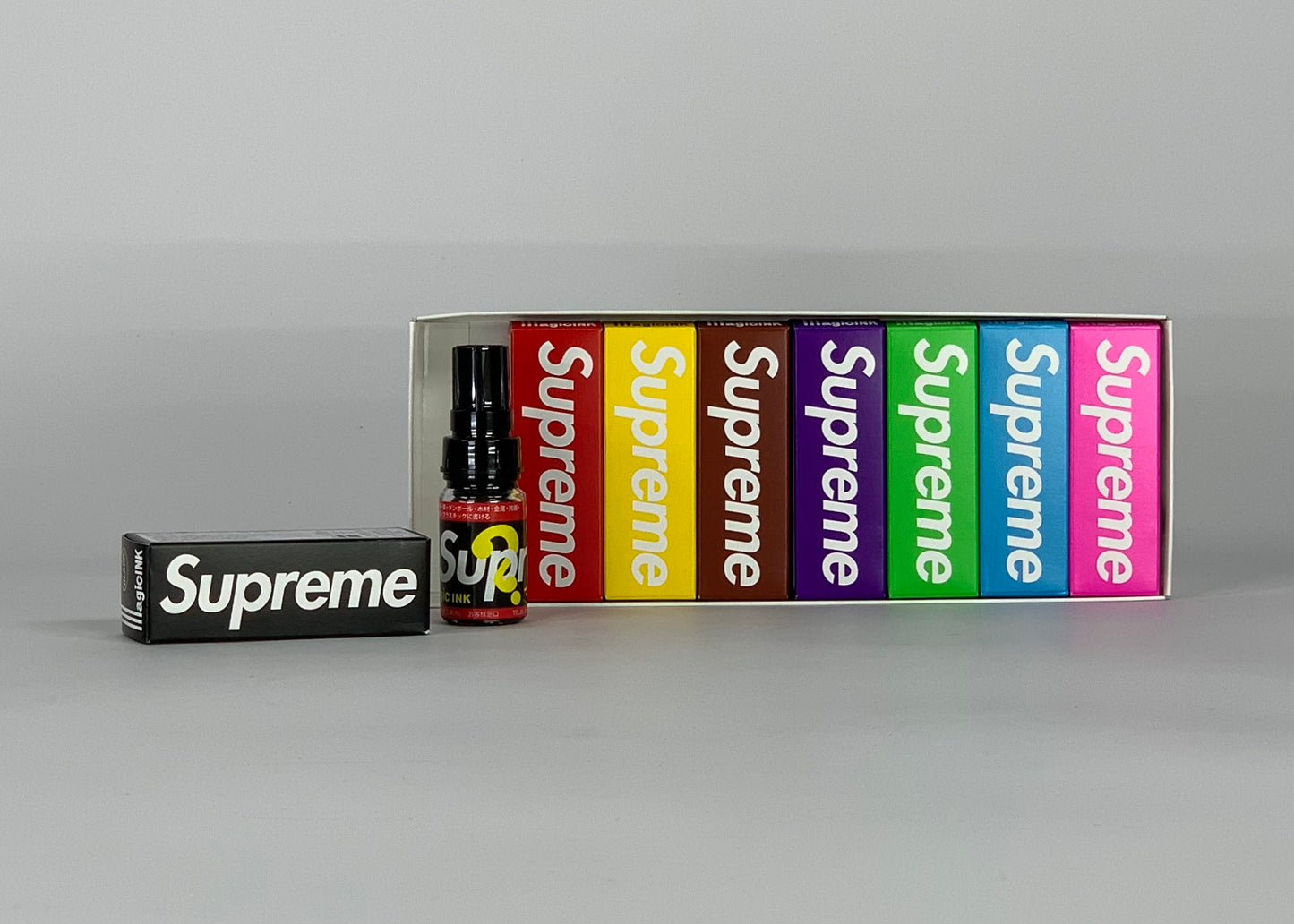 Supreme Magic Ink Markers (Set of 8) Multicolor