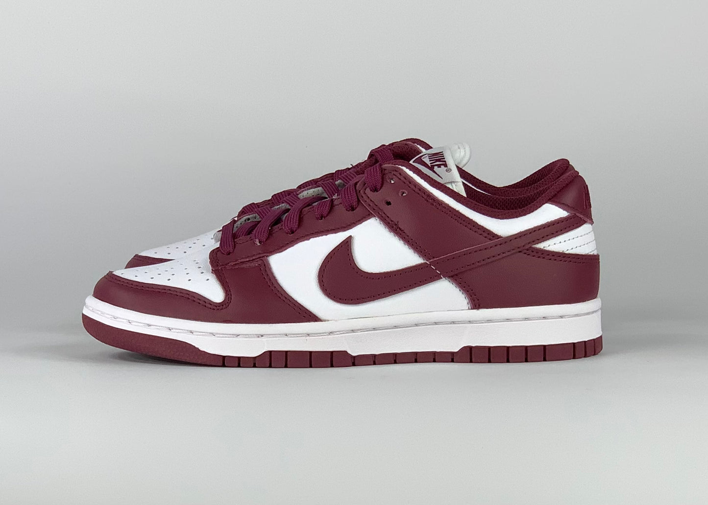 Nike Dunk Low Bordeaux (W)