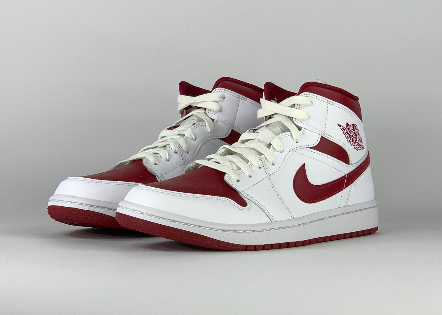 Jordan 1 Mid Reverse Chicago (W)