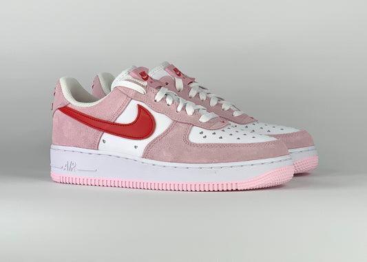 Nike Air Force 1 Low ‚07 QS Valentine‘s Day Love Letter