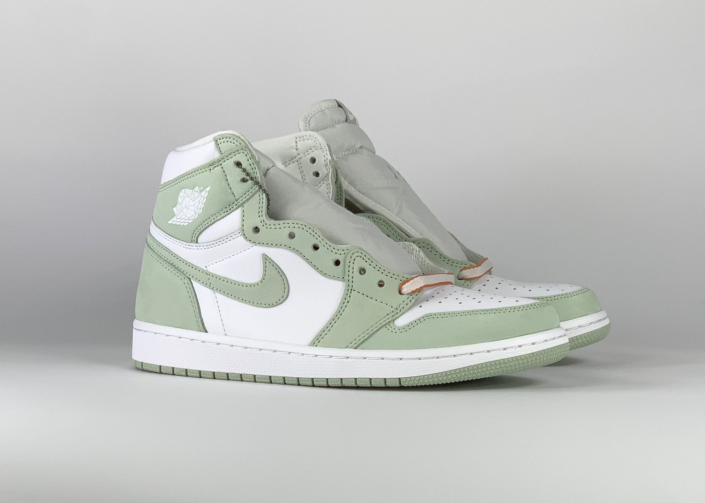 Jordan 1 Retro High OG Seafoam (W)