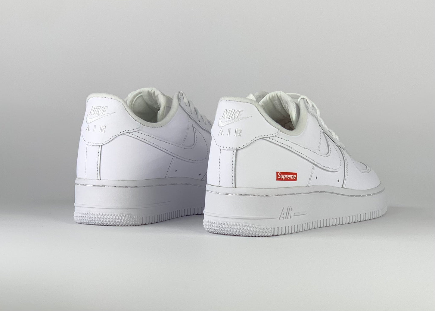 Nike Air Force 1 Low Supreme White