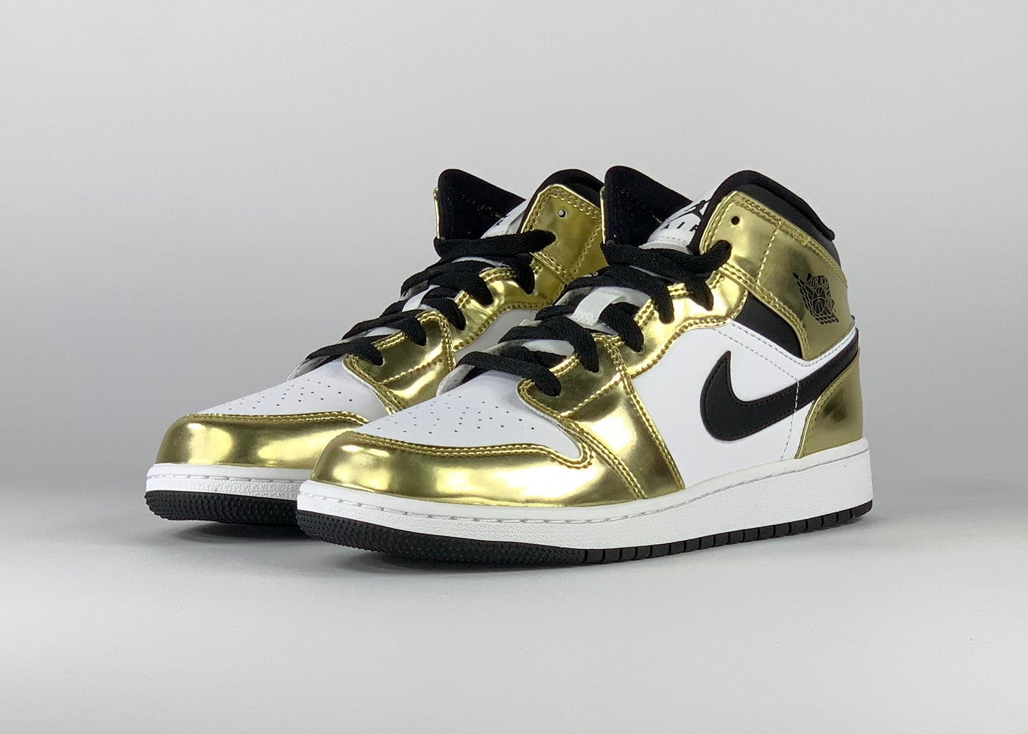 Jordan 1 Mid Metallic Gold